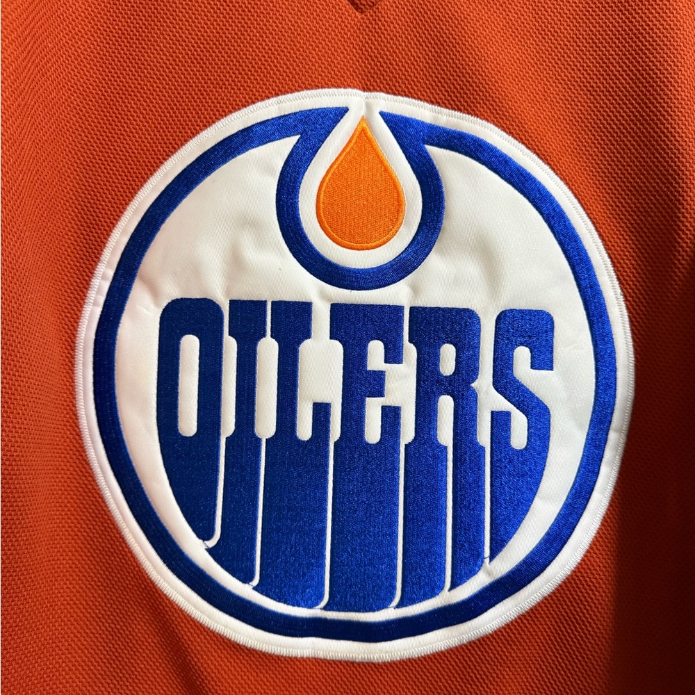 Reebok McDavid Oilers Jersey - Picture 2 of 5